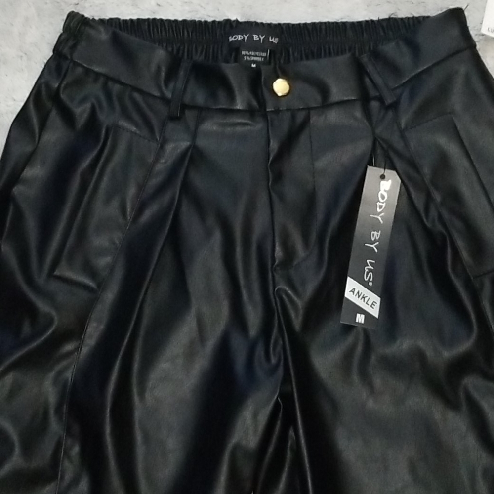 Faux leather black pants - Picture 4 of 7